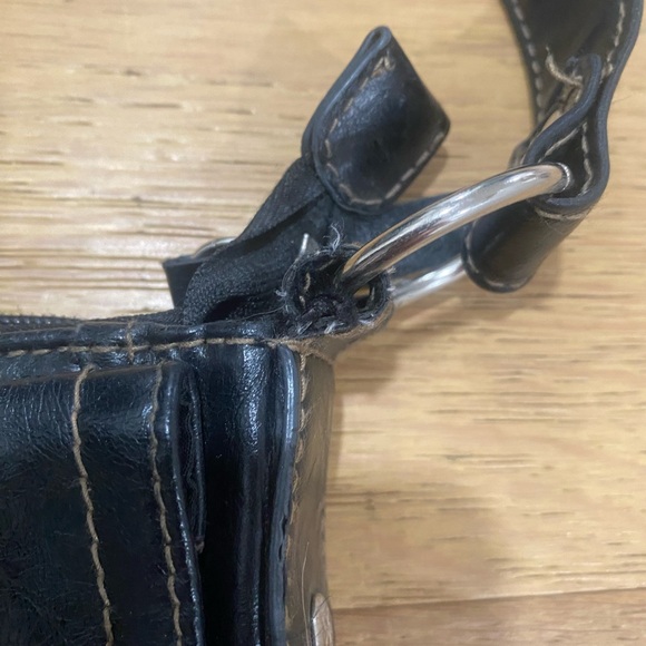 Relic black leather Crossbody bag purse VGUC  see pictures for minor wear - Picture 4 of 6